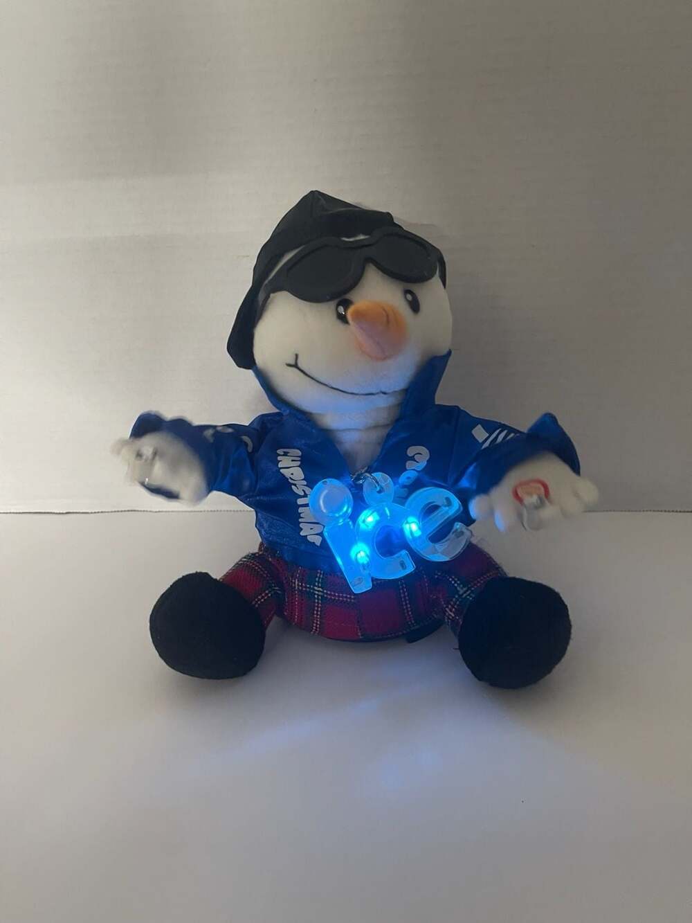 Gemmy Christmas Hip Hop Rap Snowman Sings Vanilla Ice Ice Baby